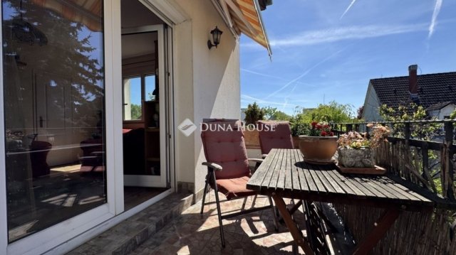 Eladó téglalakás, Budapesten, XI. kerületben 215 M Ft, 6 szobás