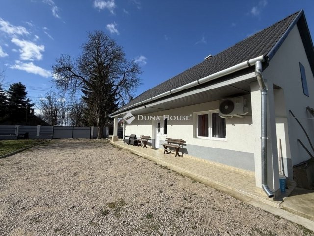 Eladó családi ház, Abában 35.9 M Ft, 2 szobás