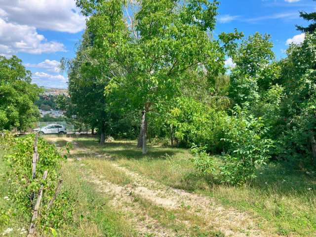 Eladó telek, Budapesten, III. kerületben, Aranypatak utcában