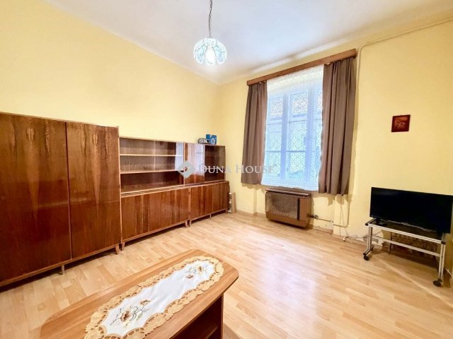 Eladó téglalakás, Budapesten, XIV. kerületben, Telepes utcában