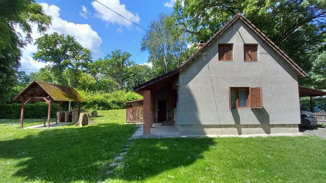 Eladó nyaraló, Bogyiszlón 34.9 M Ft, 4 szobás