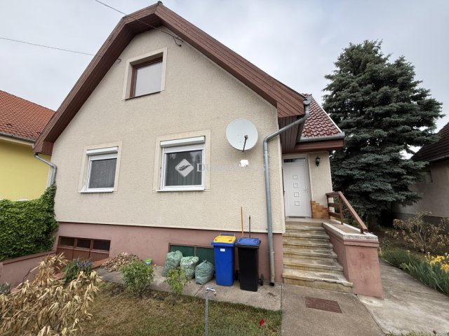 Eladó családi ház, Kecskeméten 84.9 M Ft, 4 szobás