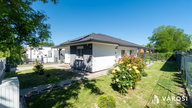 Eladó családi ház, Siófokon 149.9 M Ft, 4 szobás