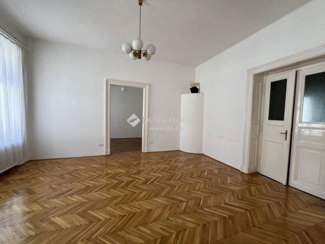 Eladó téglalakás, Budapesten, VI. kerületben 133.9 M Ft