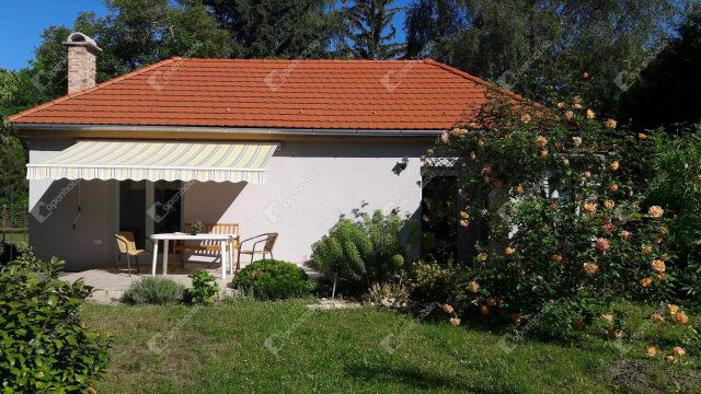 Eladó nyaraló, Fonyódon 85.9 M Ft, 3 szobás