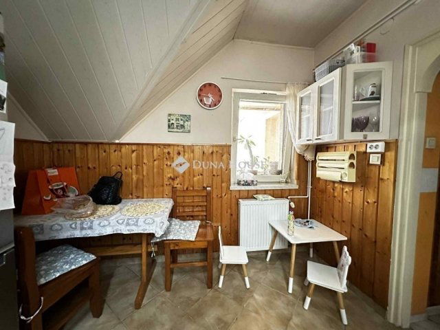 Eladó családi ház, Siófokon 155 M Ft, 8 szobás