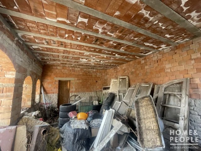 Eladó családi ház, Zsombón 44 M Ft, 3 szobás