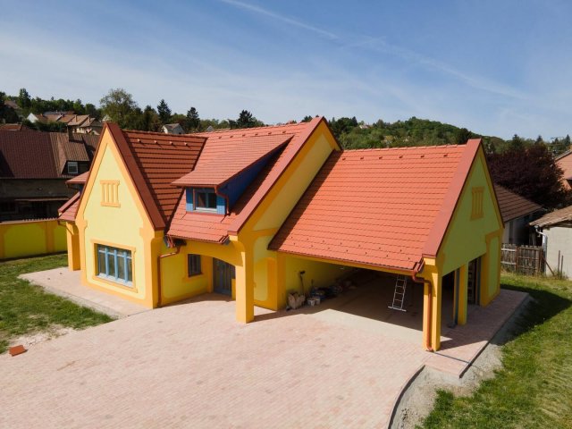 Eladó családi ház, Verőcén 239 M Ft, 7 szobás