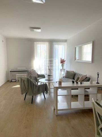 Eladó téglalakás, Biatorbágyon 160 M Ft, 4 szobás