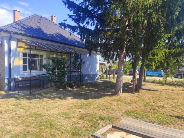 Eladó családi ház, Pásztorin 45 M Ft, 2 szobás