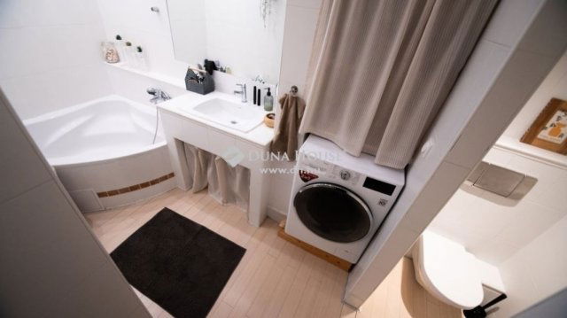 Eladó téglalakás, Budapesten, II. kerületben 102.9 M Ft