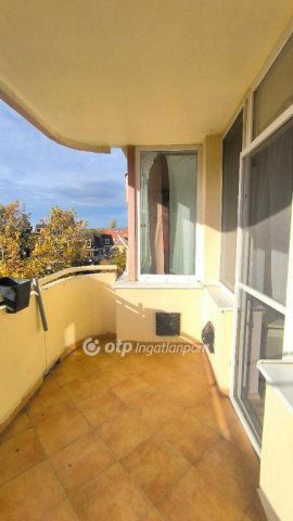 Eladó téglalakás, Szentesen 35 M Ft, 1+2 szobás