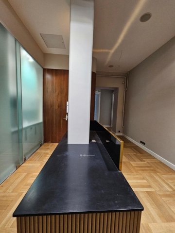 Eladó téglalakás, Budapesten, VI. kerületben 450 M Ft, 2 szobás