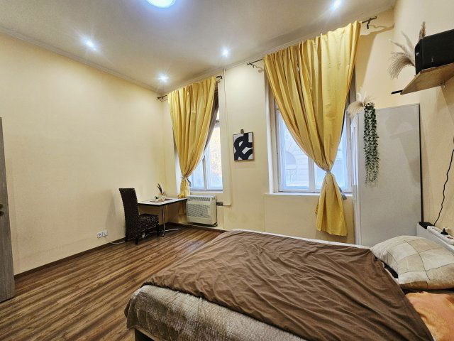 Eladó téglalakás, Budapesten, VI. kerületben 119.9 M Ft