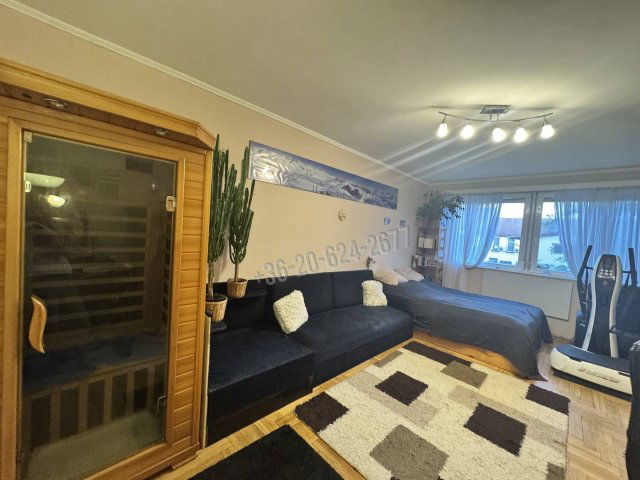 Eladó téglalakás, Vácon 63 M Ft, 3 szobás