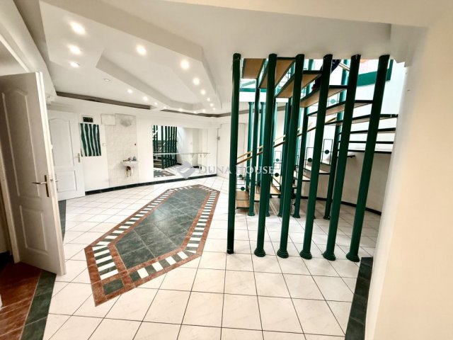 Eladó üzlethelyiség, Budapesten, IV. kerületben 105 M Ft