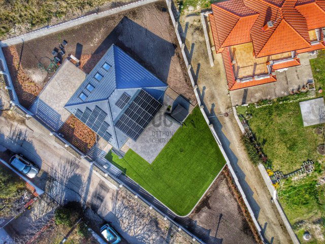 Eladó családi ház, Szentendrén 230 M Ft, 4 szobás