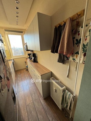 Eladó panellakás, Budapesten, III. kerületben 71.9 M Ft, 2 szobás