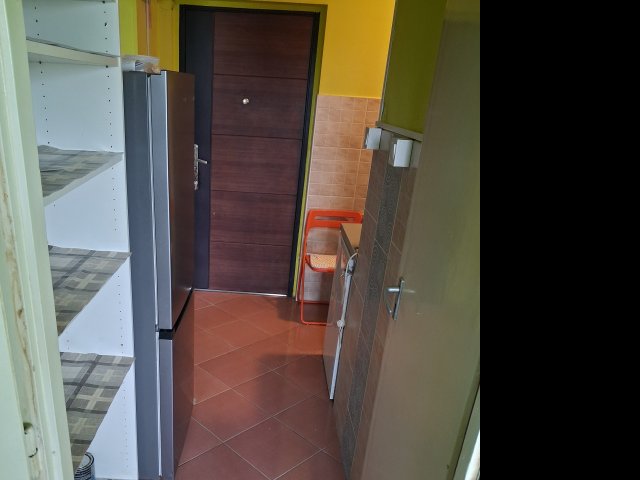 Kiadó panellakás, albérlet, Győrött 170 E Ft / hó, 1+1 szobás