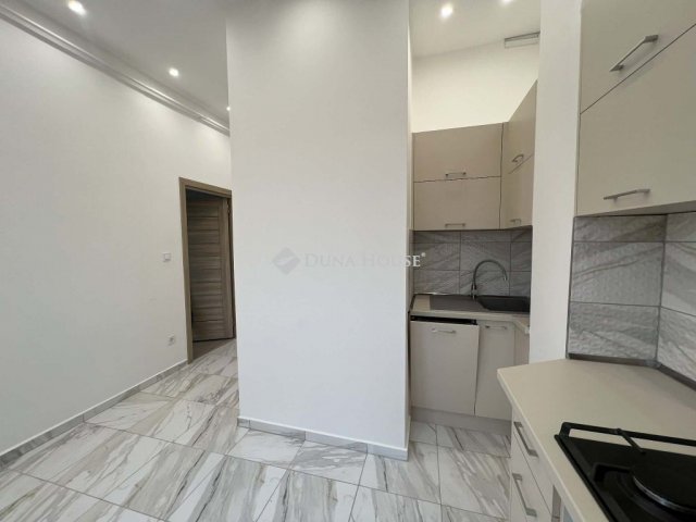 Eladó téglalakás, Jászberényben 38.5 M Ft, 2 szobás