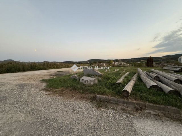 Eladó telek, Nyergesújfaluban 25.9 M Ft / költözzbe.hu
