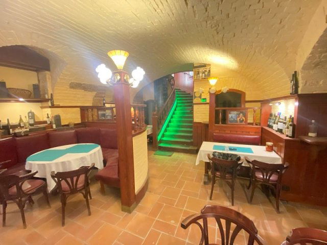 Eladó üzlethelyiség, Budapesten, VI. kerületben 123 M Ft