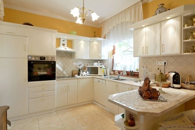 Eladó családi ház, Kiskunfélegyházán 149.9 M Ft, 5 szobás