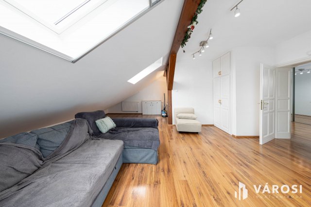 Eladó téglalakás, Szegeden 114.99 M Ft, 4 szobás