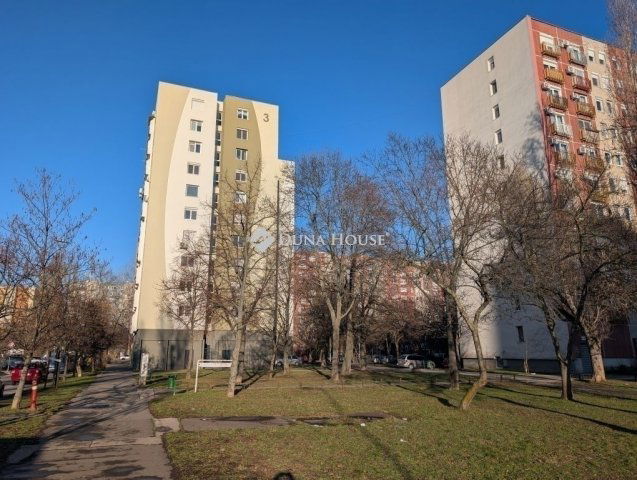 Eladó panellakás, Budapesten, III. kerületben 70 M Ft, 3 szobás
