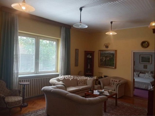Eladó családi ház, Egerben 88 M Ft, 4 szobás