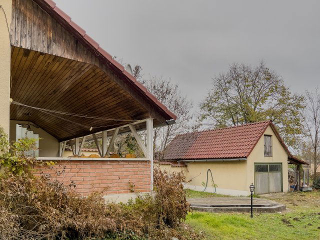 Eladó családi ház, Baján 59.9 M Ft, 4 szobás