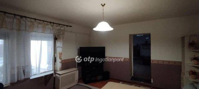 Eladó családi ház, Jászberényben 24.9 M Ft, 2+2 szobás