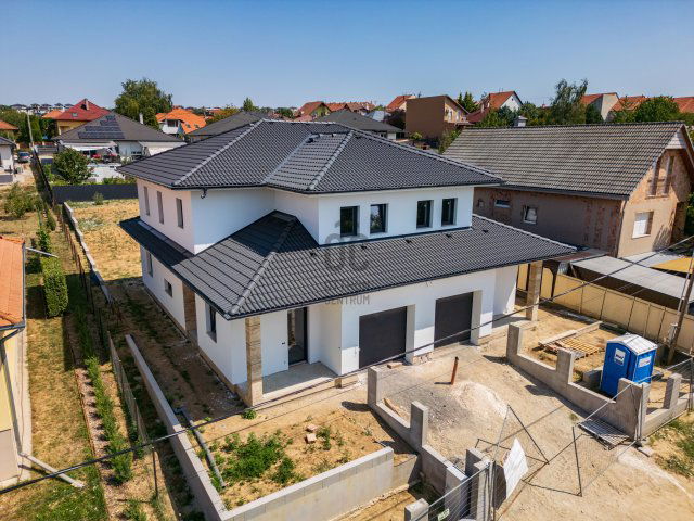 Eladó ikerház, Pécelen 148 M Ft, 5 szobás / költözzbe.hu