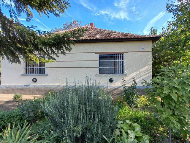 Eladó családi ház, Erdőtelken 29.9 M Ft, 3 szobás