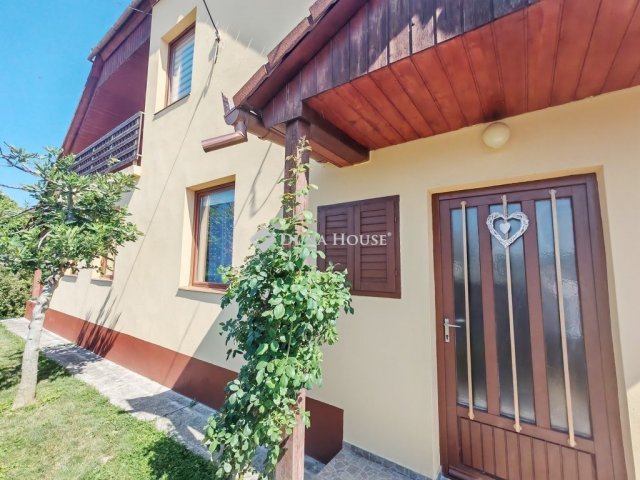 Eladó családi ház, Csurgón 58.5 M Ft, 6 szobás