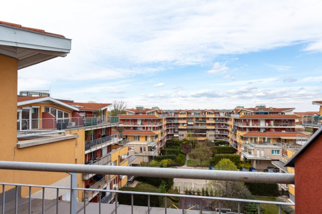 Eladó téglalakás, Budapesten, XVIII. kerületben 125 M Ft