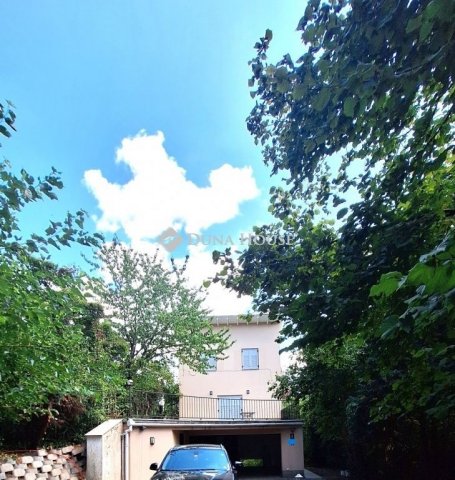 Eladó családi ház, Budapesten, II. kerületben 239.9 M Ft