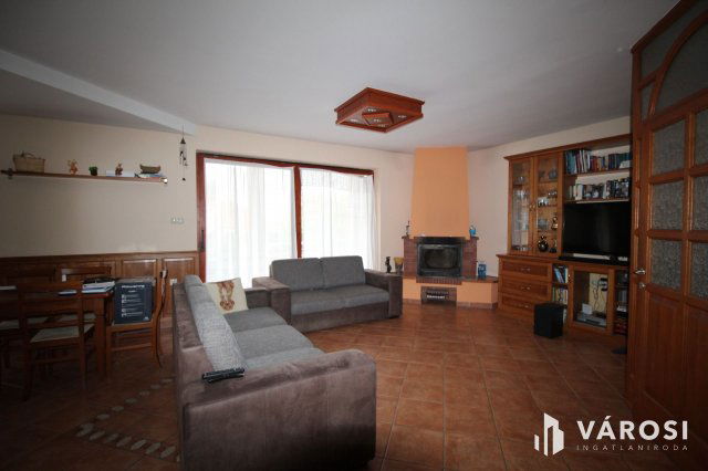 Eladó családi ház, Sárváron 125 M Ft, 4 szobás