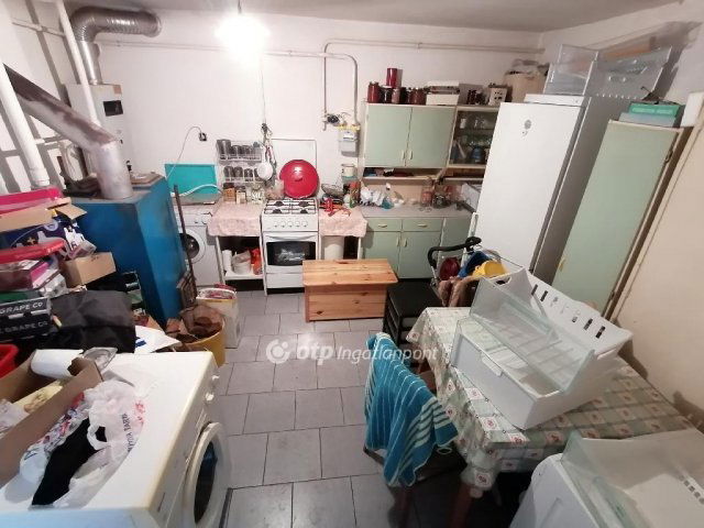 Eladó családi ház, Debrecenben 74.9 M Ft, 4 szobás