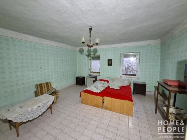 Eladó családi ház, Röszkén 29.9 M Ft, 4 szobás