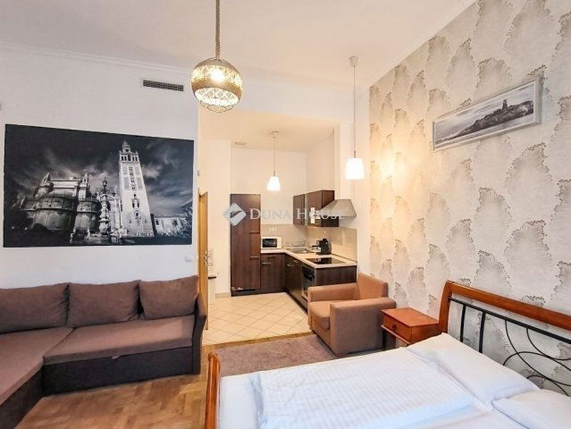 Eladó téglalakás, Budapesten, VII. kerületben 89 M Ft, 2 szobás