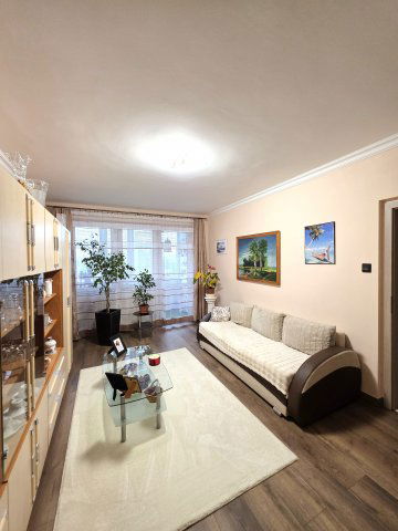 Eladó panellakás, Tatabányán, Dózsakert utcában 51.9 M Ft