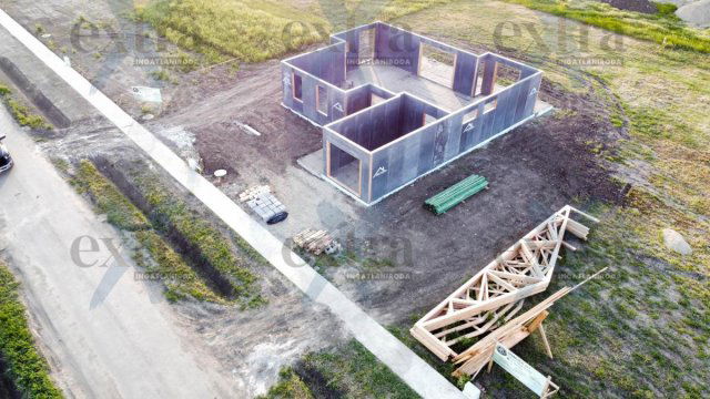 Eladó családi ház, Deszken 119.9 M Ft, 4 szobás