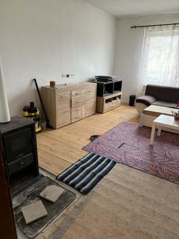 Eladó családi ház, Komáromban 38.4 M Ft, 3+1 szobás