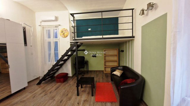 Eladó téglalakás, Budapesten, VIII. kerületben 50 M Ft