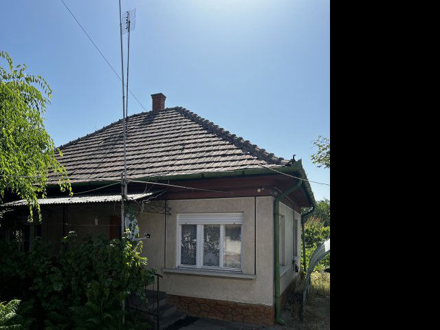 Eladó családi ház, Albertirsán 37.8 M Ft, 2 szobás
