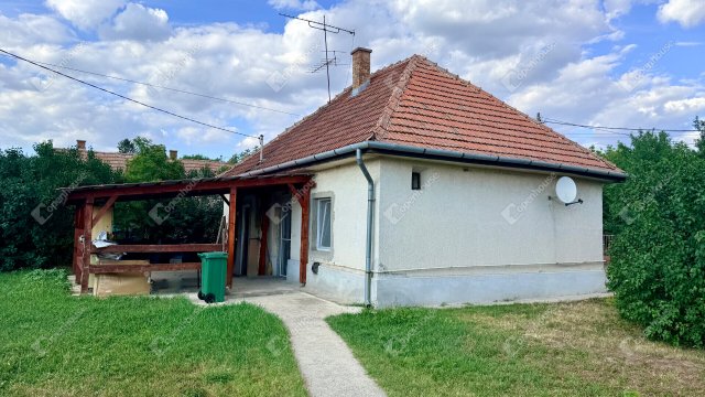 Eladó családi ház, Pándon 36.9 M Ft, 2 szobás