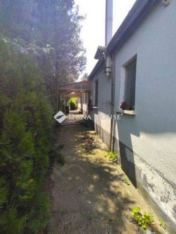 Eladó családi ház, Tápióbicskén 21 M Ft, 2 szobás
