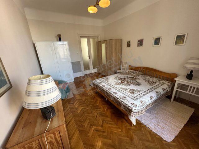 Kiadó téglalakás, albérlet, V. kerületben, Váci utcában