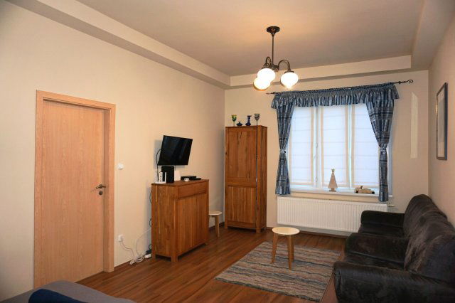 Eladó téglalakás, Győrött 75 M Ft, 2+1 szobás